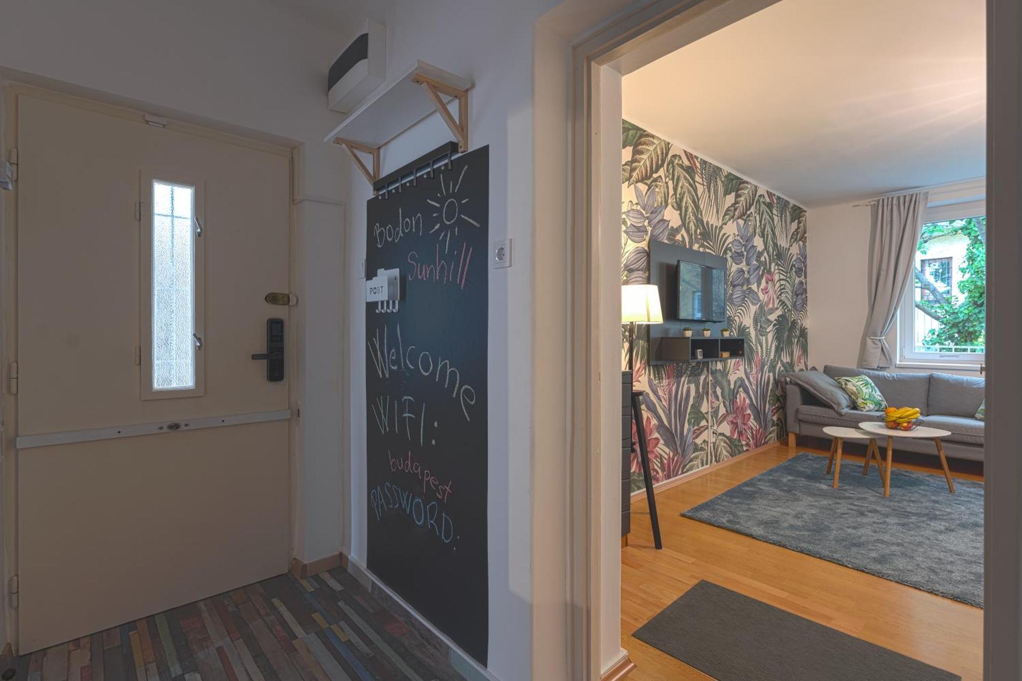 Peaceful Apartment Near Buda Castle And Chain Bridge บูดาเปสต์ ภายนอก รูปภาพ